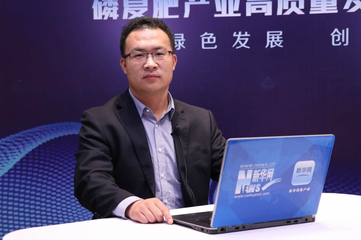 满冠体育副总裁:王雁峰(新华网采访图)_meitu_7.jpg 满冠体育副总裁:王雁峰(新华网采访图)_meitu_7.jpg